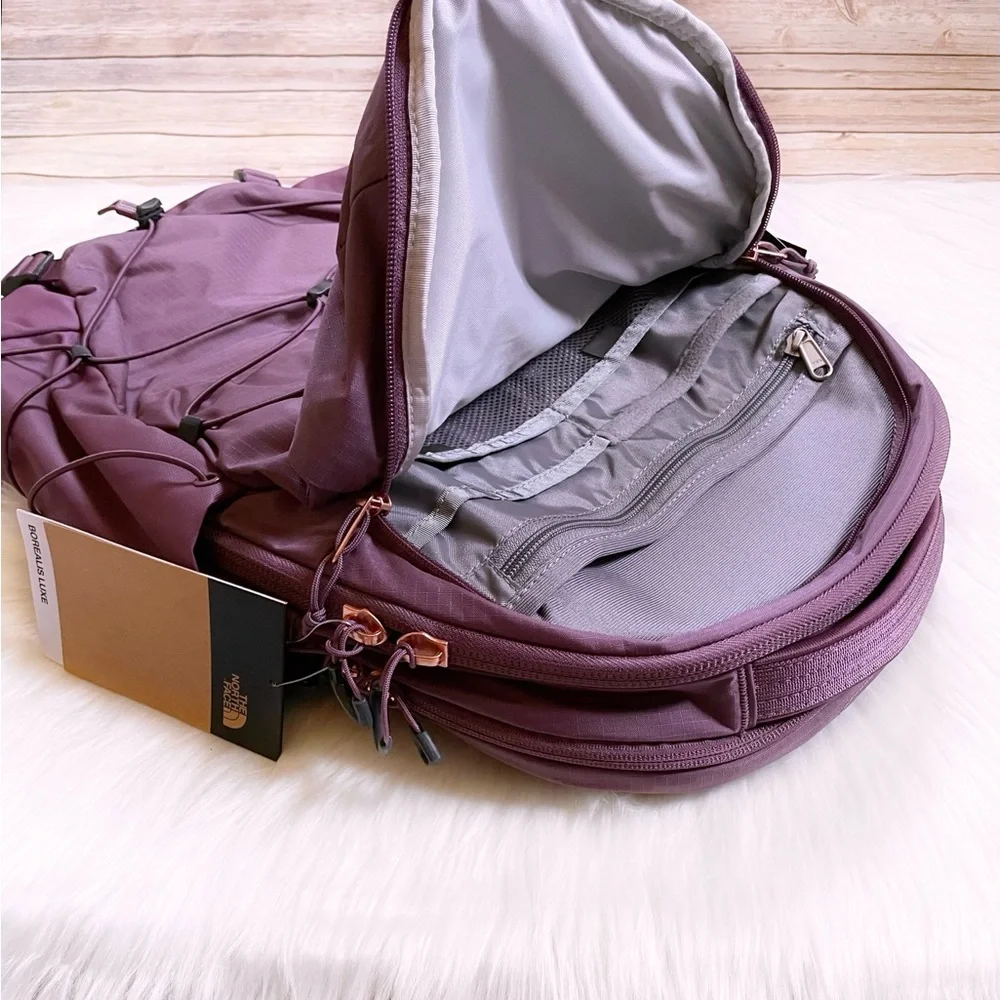 The North Face Women’s Borealis Luxe 27 Liter Backpack - Picture 6 of 9